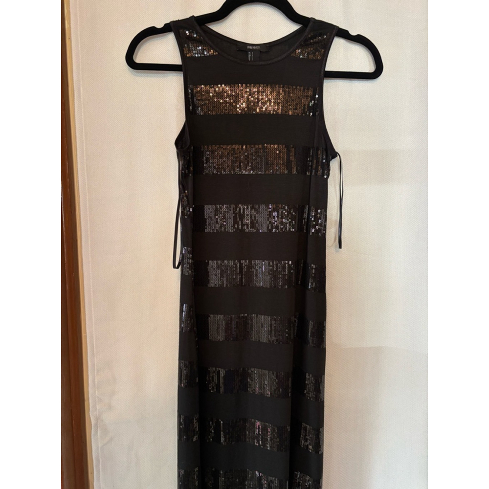 Women's Forever 21 Maxi Dress Size Unspecified Black Sequin